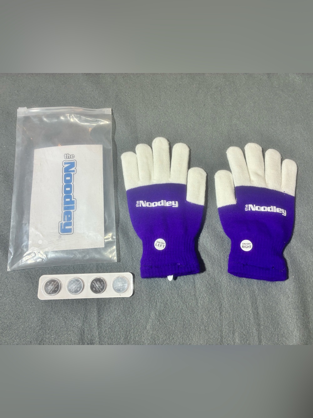 NWT The Noodley Light Up Gloves